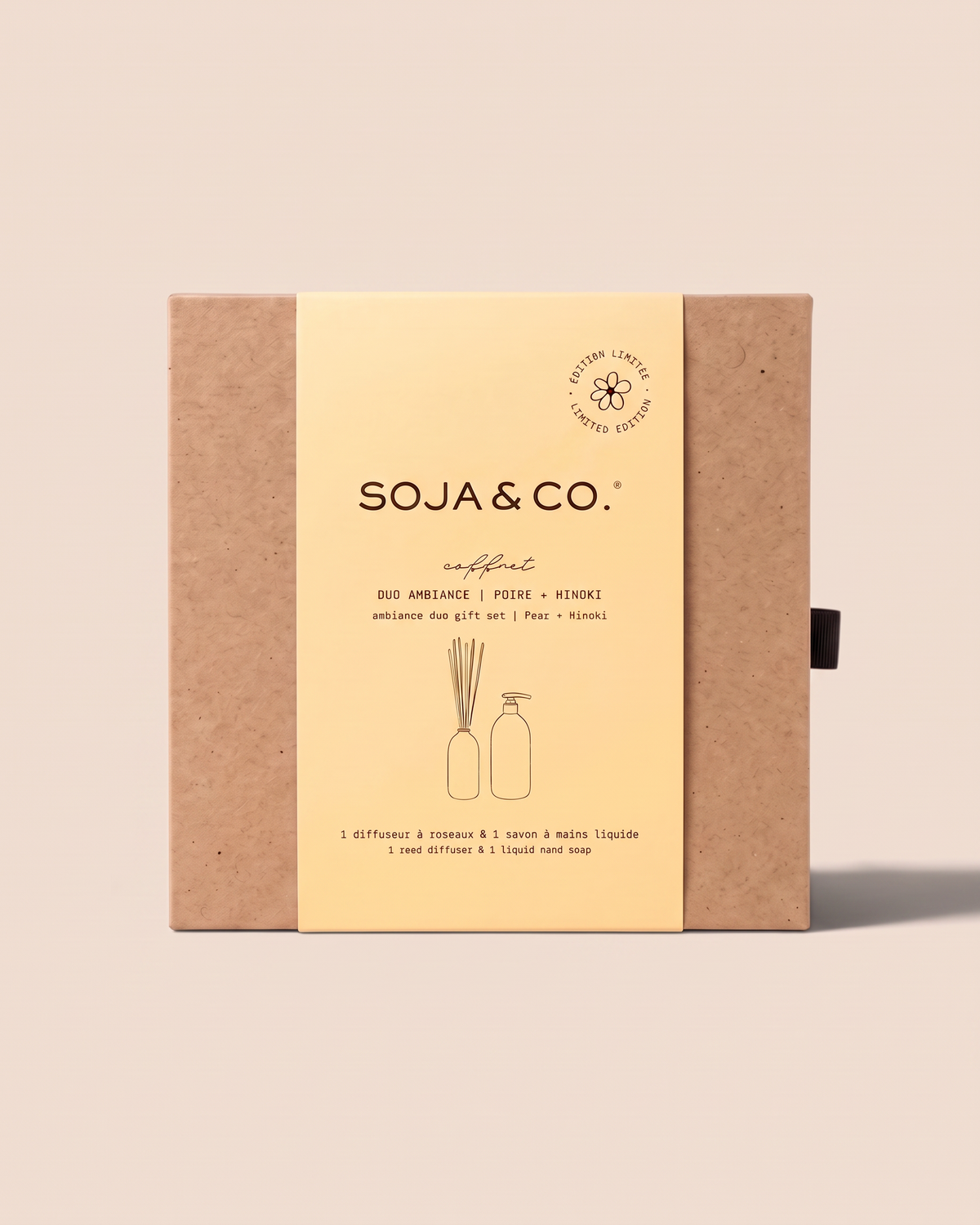 Coffret Poire et Hinoki Soja&Co avec savon à mains et diffuseur à roseaux. Pear + Hinoki hand soap reed diffuser set Soja&Co.
