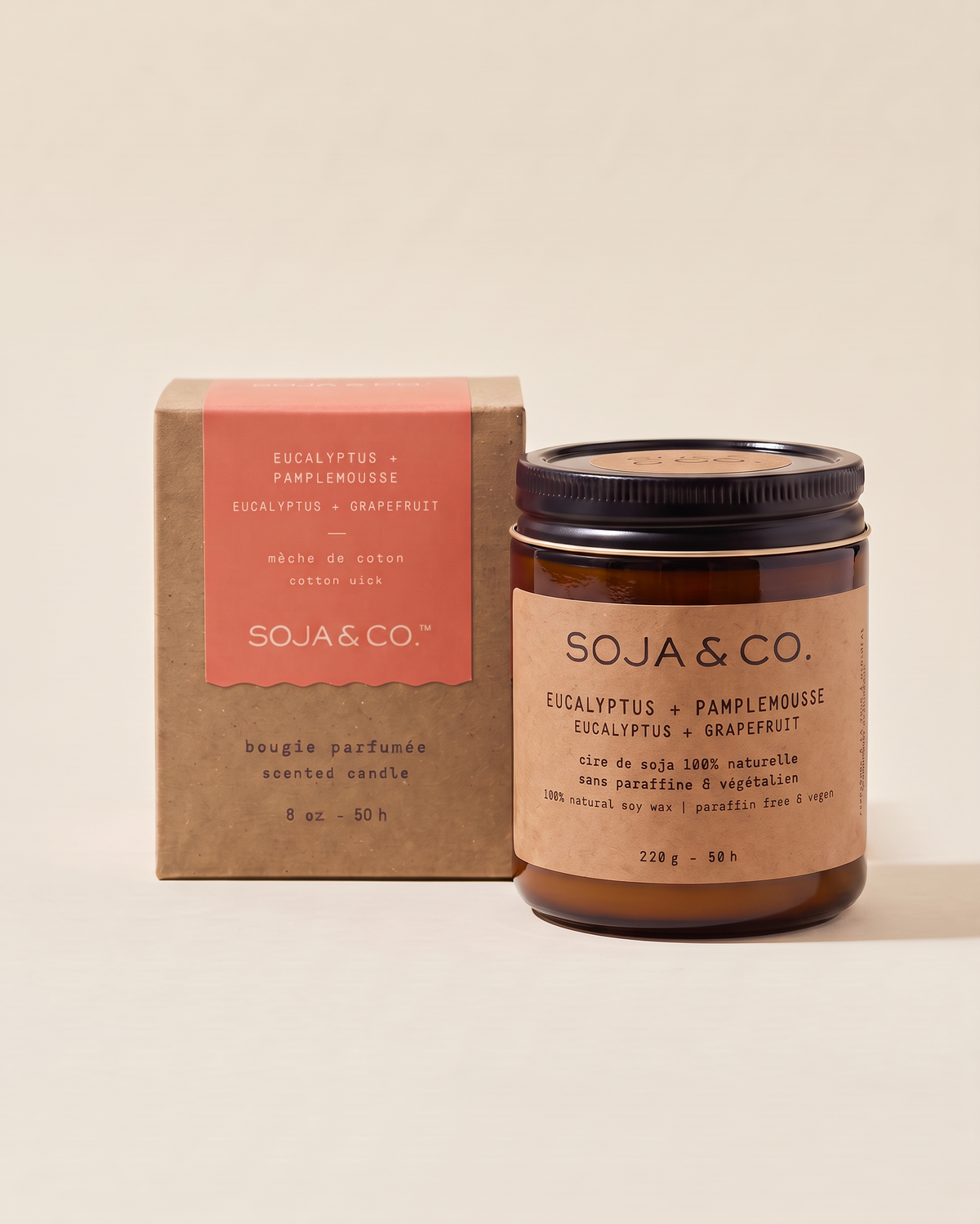 Une chandelle de soja Eucalyptus + Pamplemousse Soja&Co Soy wax candle Eucalyptus + Grapefruit Soja&Co
