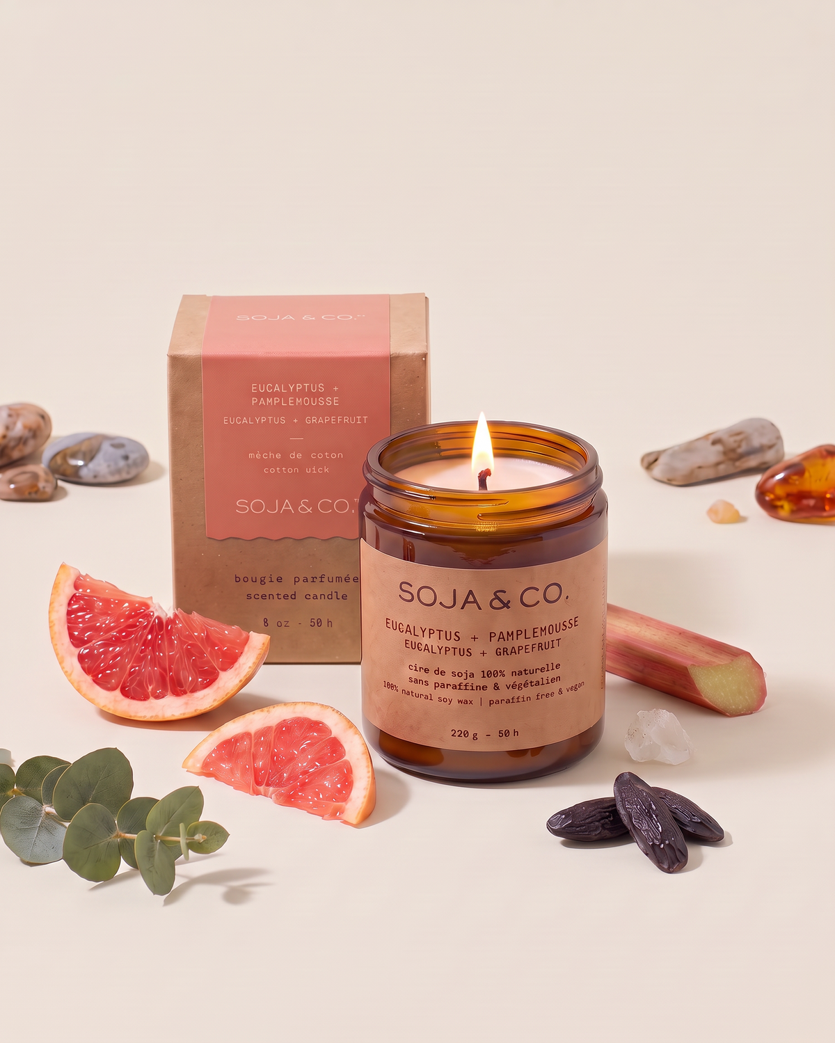 Une chandelle de soja Eucalyptus + Pamplemousse Soja&Co Soy wax candle Eucalyptus + Grapefruit Soja&Co