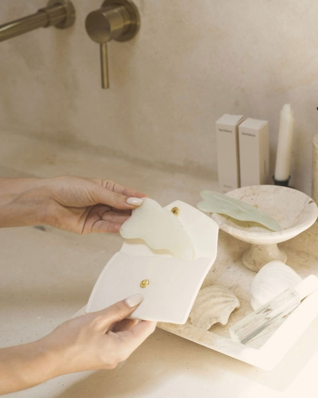 Facial Massage Tool | Gua Sha - NUSA HOLISTICK