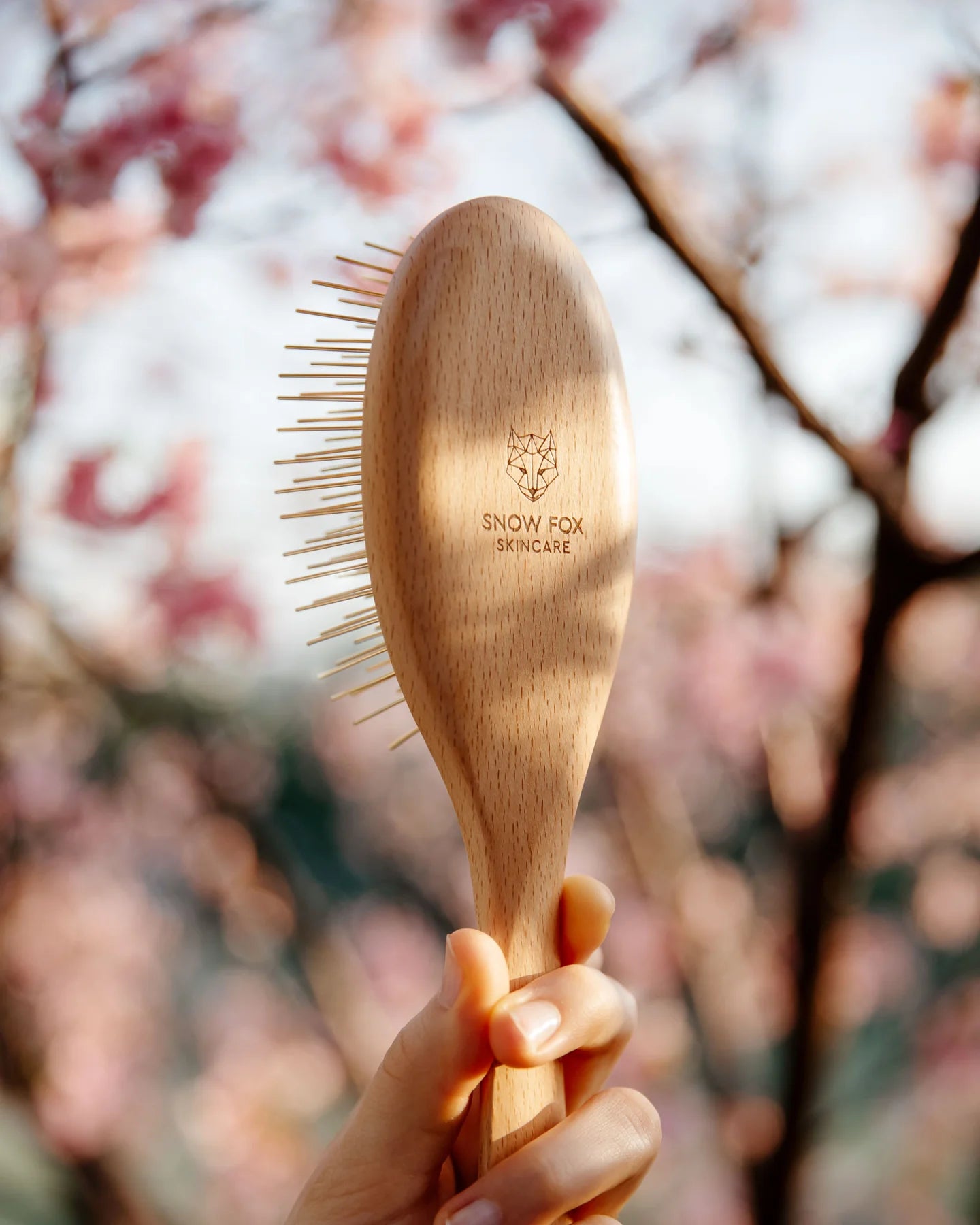 Brosse Gua Sha Cuir Chevelu Or 24k - SNOW FOX