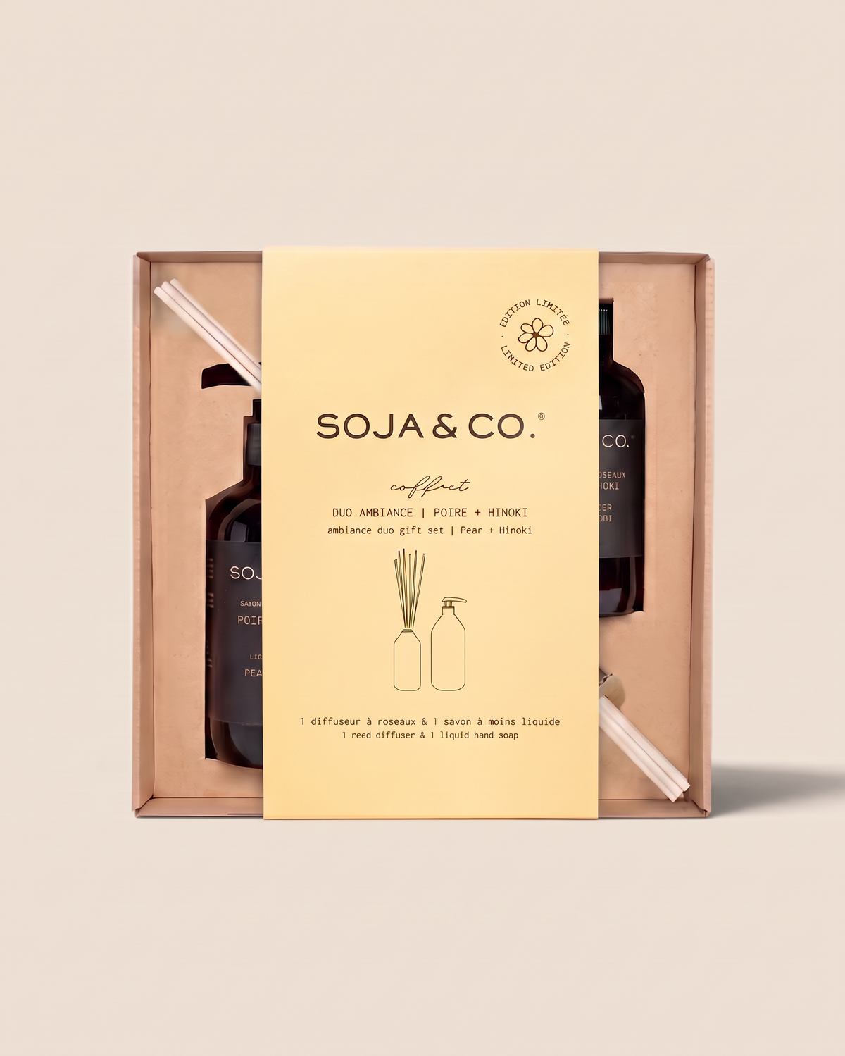 Coffret Poire et Hinoki Soja&Co avec savon à mains et diffuseur à roseaux. Pear + Hinoki hand soap reed diffuser set Soja&Co.